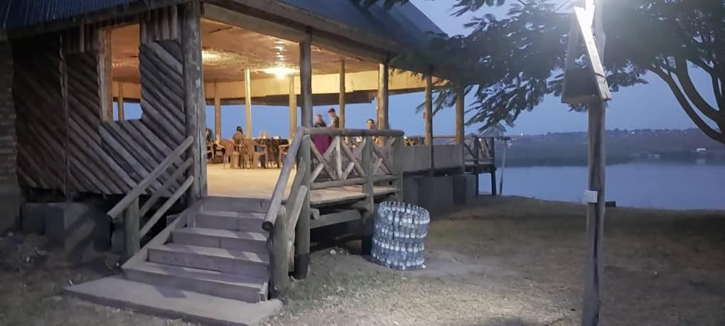 Tembo Safari Lodge Katunguru المظهر الخارجي الصورة